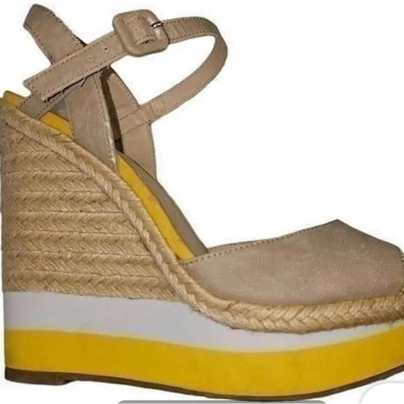 Elle Shoes - Elle yellow size 10 wedge